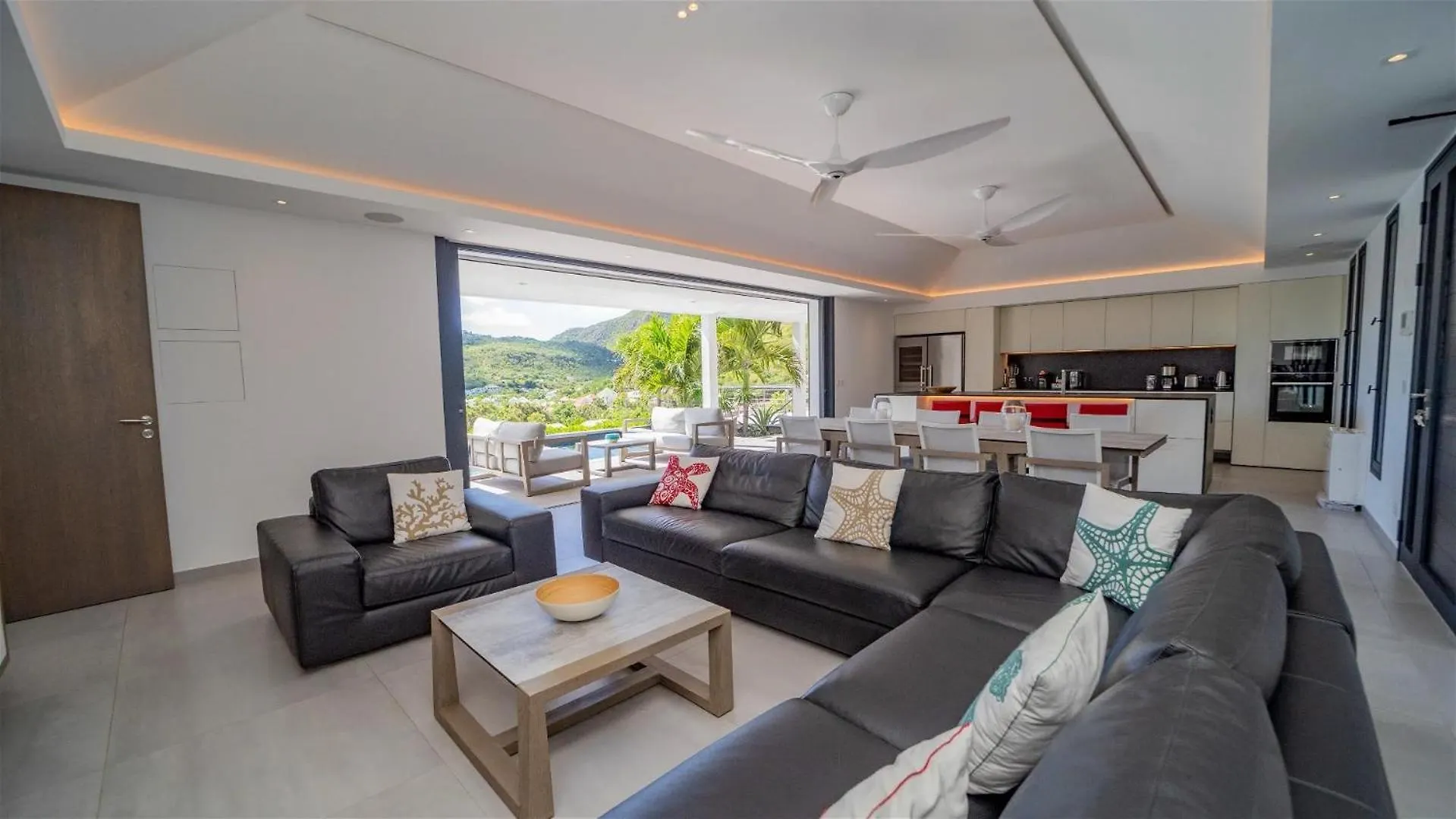 Cozy And Refined Villa For Six Guests In St-Barths St. Barthelemy